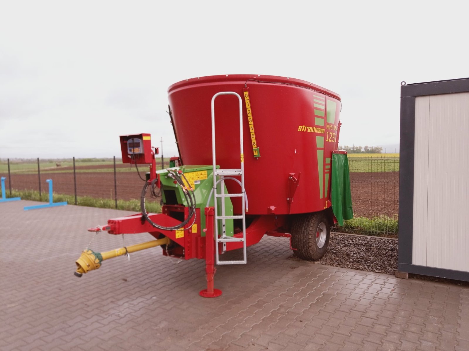 Siloentnahmegerät & Verteilgerät tip Strautmann Verti-Mix 1251, Gebrauchtmaschine in Targu Secuiesc (Poză 1)