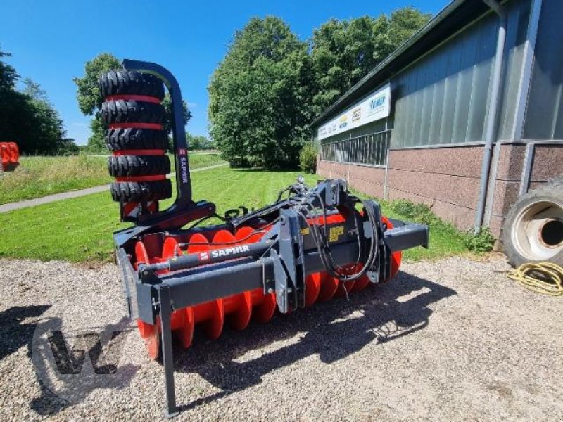 Siloverteiler du type Saphir SILAGEWALZE SW 30H, Neumaschine en Börm (Photo 1)