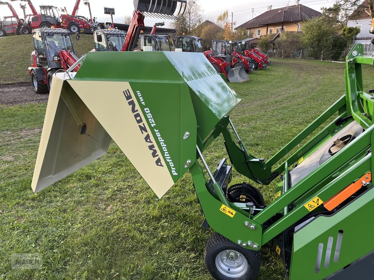 Sitzrasenmäher del tipo Amazone Profihopper 1250 Sammeln / Schlegeln / Sportplat, Gebrauchtmaschine In Burgkirchen (Immagine 15)