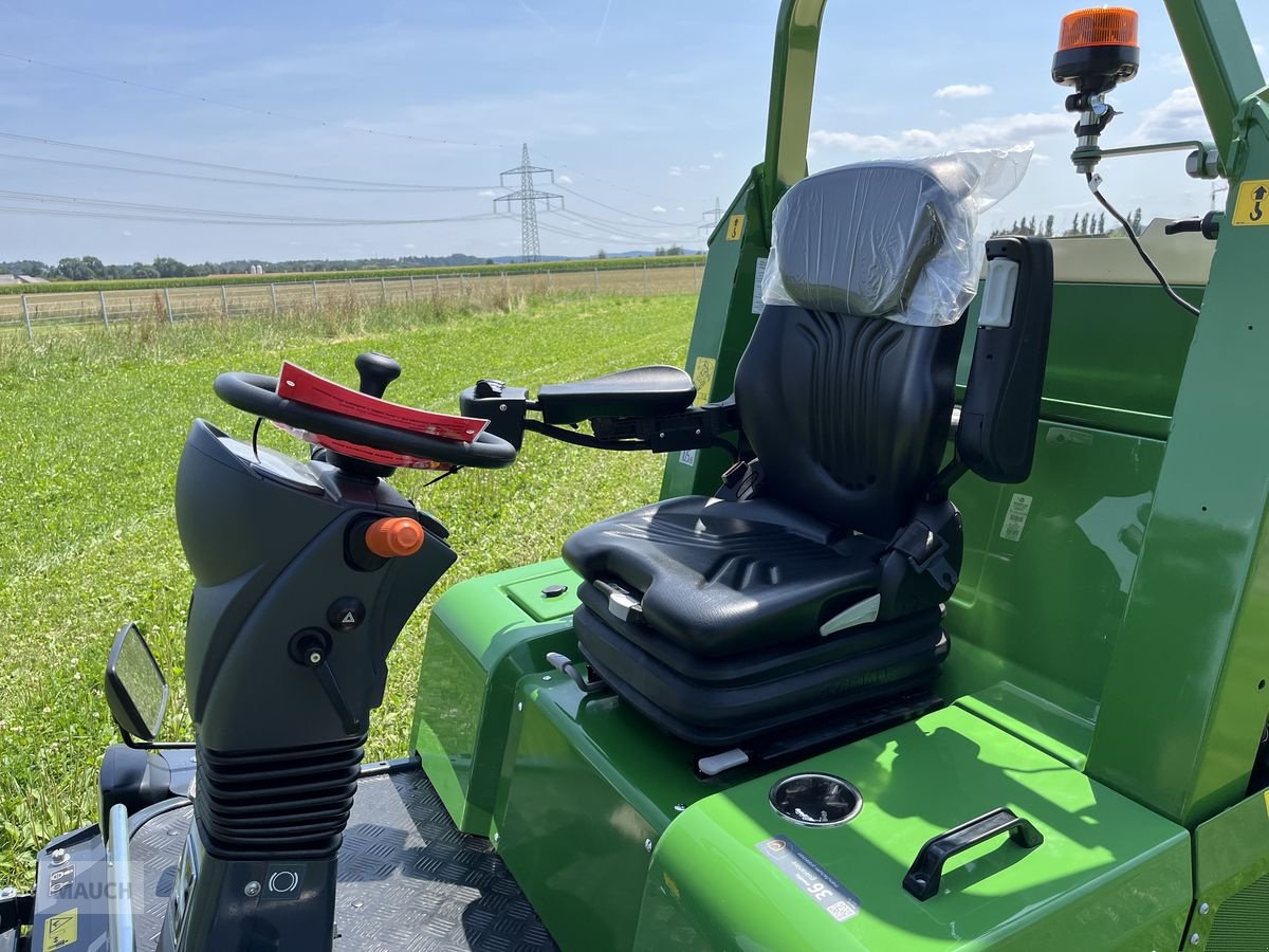 Sitzrasenmäher van het type Amazone Profihopper 1500 Sammeln / Schlegeln / Sportplat, Neumaschine in Burgkirchen (Foto 29)