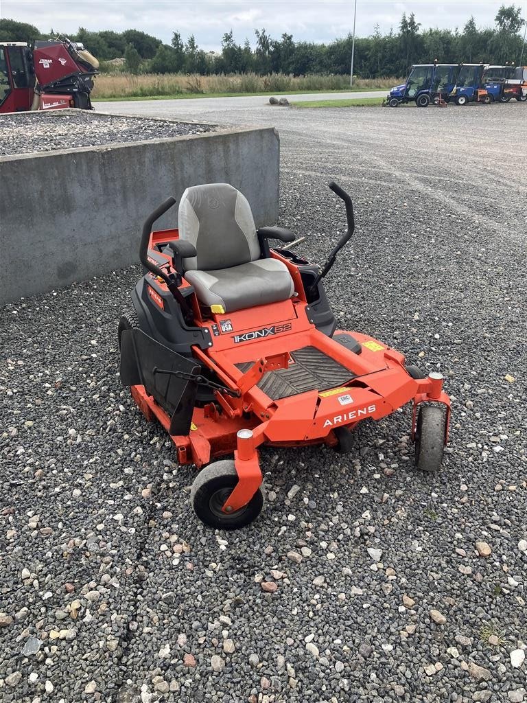 Sitzrasenmäher of the type Ariens IKON X 52, Gebrauchtmaschine in Glamsbjerg (Picture 2)