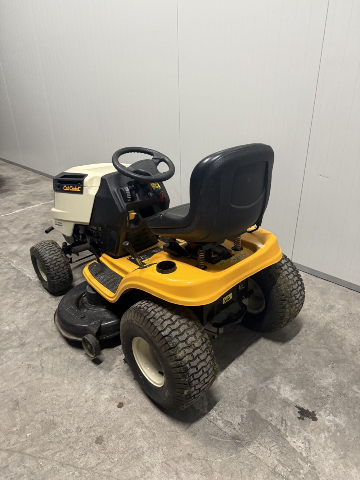 Sitzrasenmäher del tipo Cub Cadet Cc717, Gebrauchtmaschine en Wadenoijen (Imagen 2)