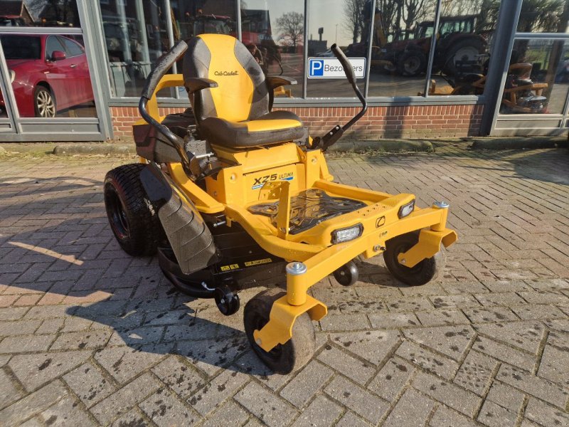 Sitzrasenmäher типа Cub Cadet XZ5 L127, Gebrauchtmaschine в Bleiswijk (Фотография 1)