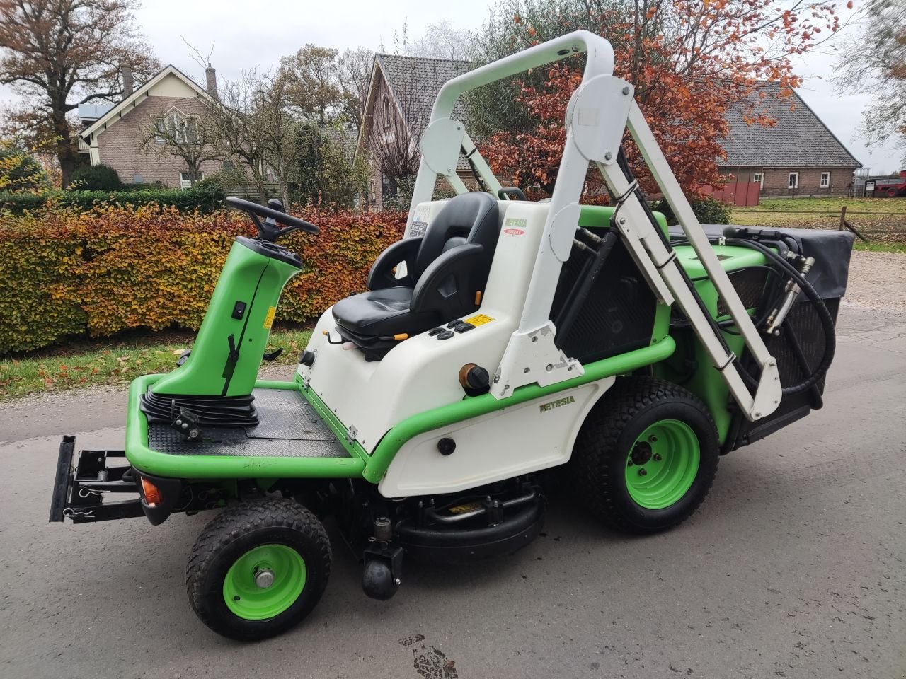 Sitzrasenmäher tip Etesia Hydro 124 D, Gebrauchtmaschine in Klarenbeek (Poză 1)