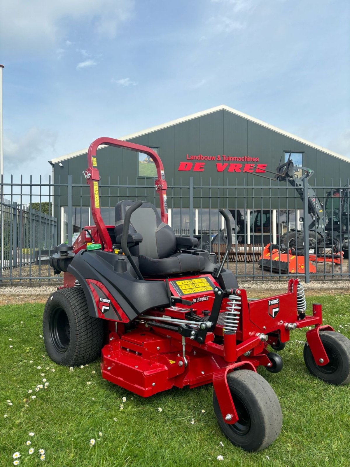 Sitzrasenmäher van het type Ferris Is2600, Gebrauchtmaschine in Wadenoijen (Foto 3)