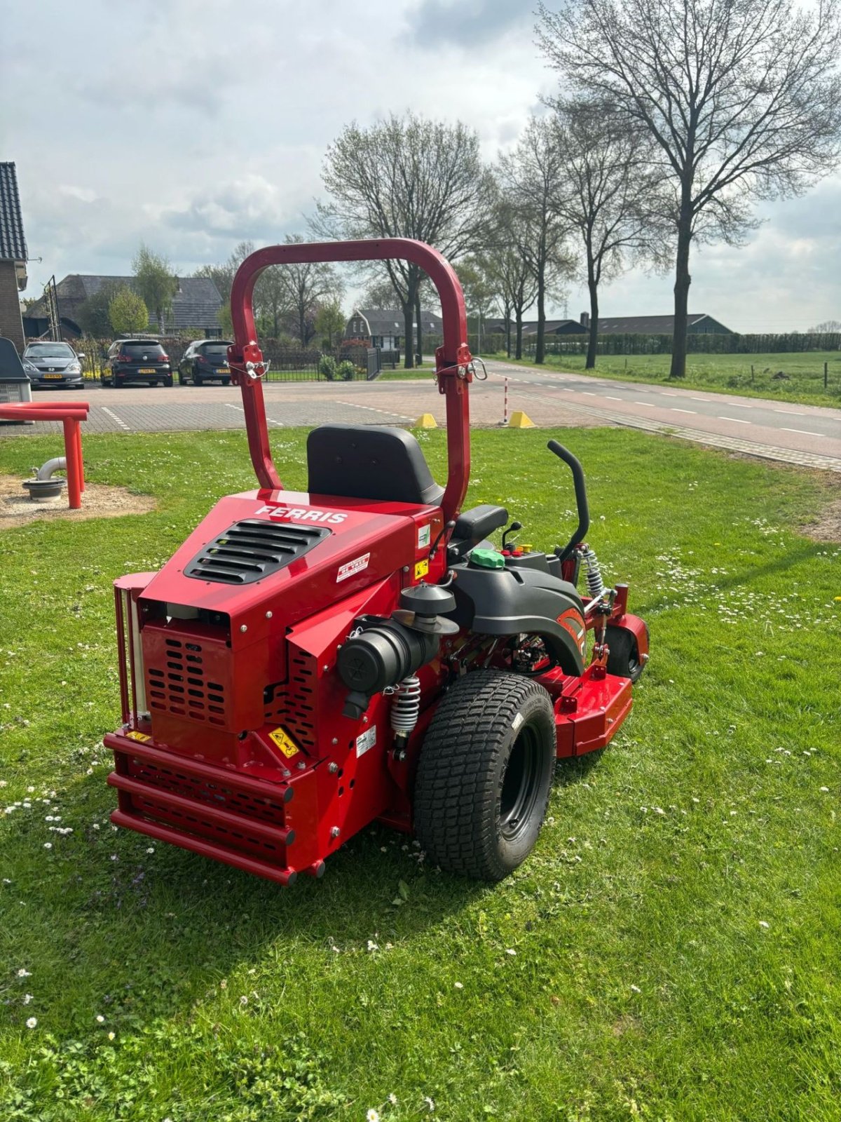 Sitzrasenmäher van het type Ferris Is2600, Gebrauchtmaschine in Wadenoijen (Foto 4)