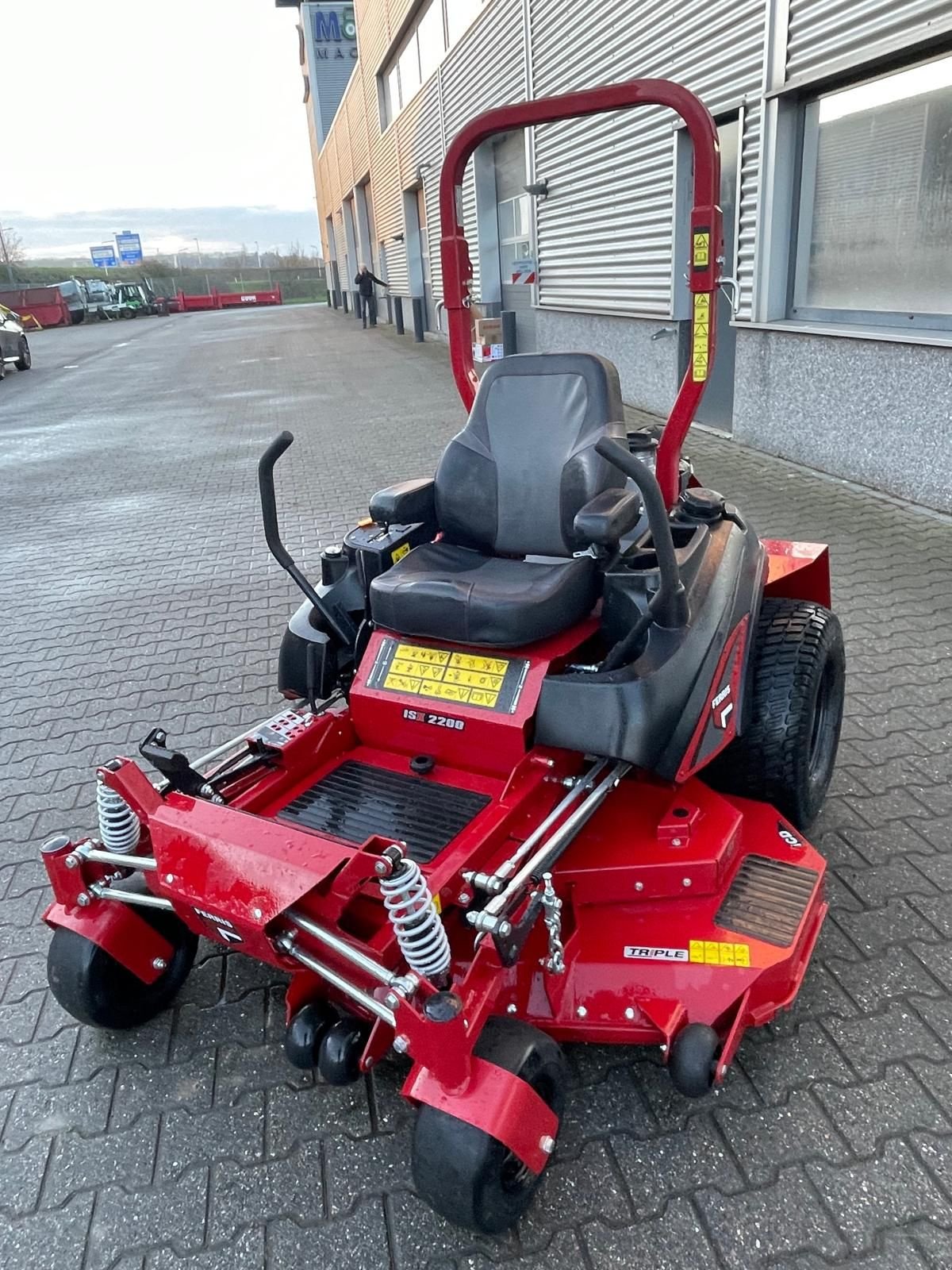 Sitzrasenmäher van het type Ferris ISX2200 - 61 Zero Turn zitmaaier, Gebrauchtmaschine in Roermond (Foto 8)