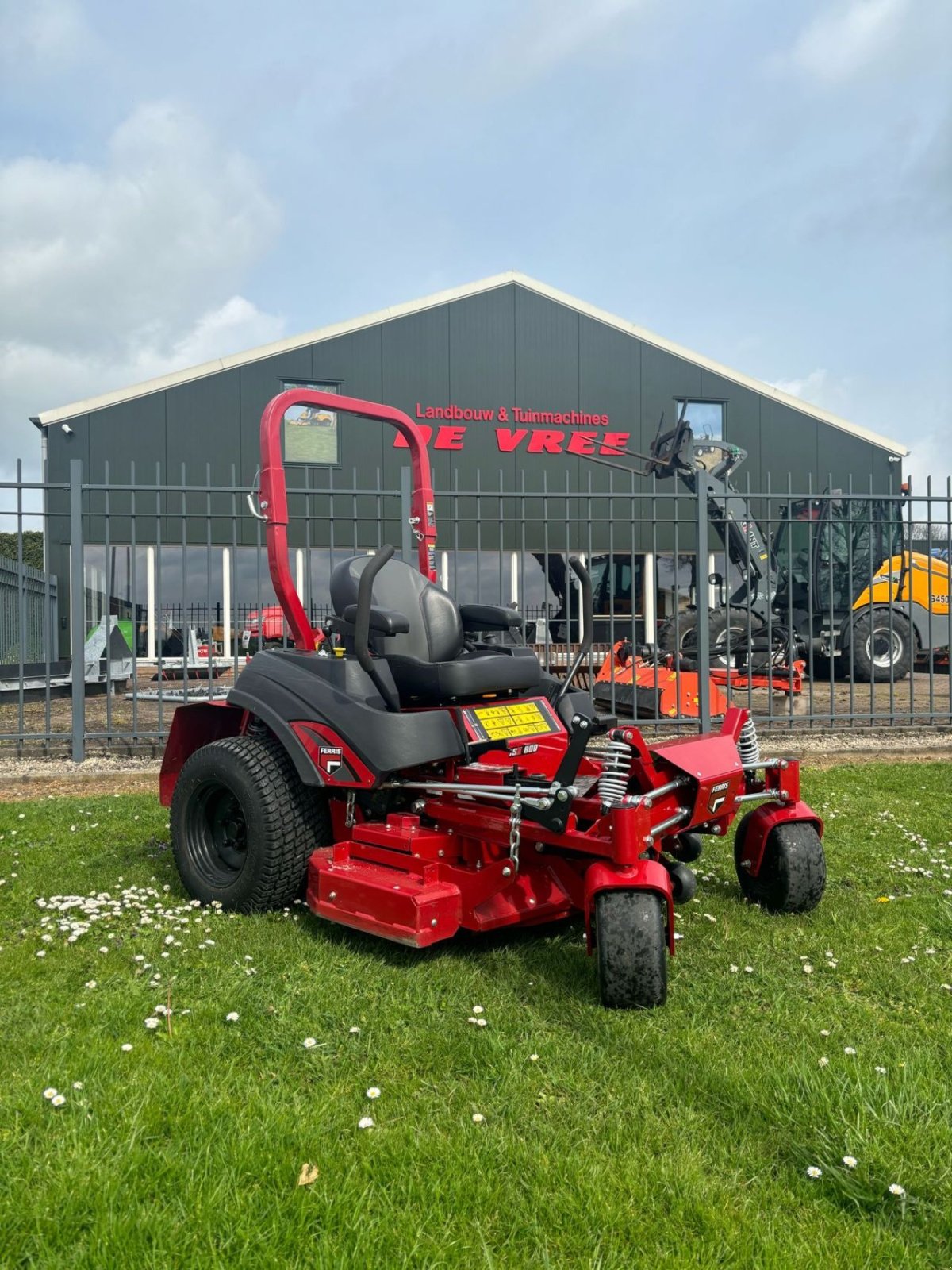 Sitzrasenmäher van het type Ferris Isx800, Gebrauchtmaschine in Wadenoijen (Foto 2)