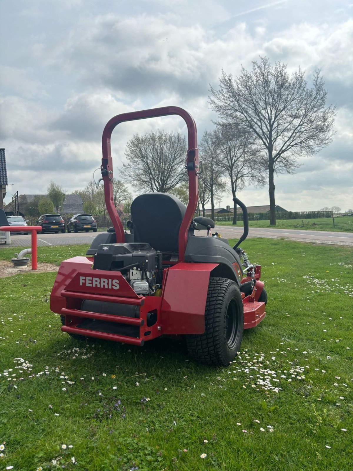 Sitzrasenmäher van het type Ferris Isx800, Gebrauchtmaschine in Wadenoijen (Foto 3)