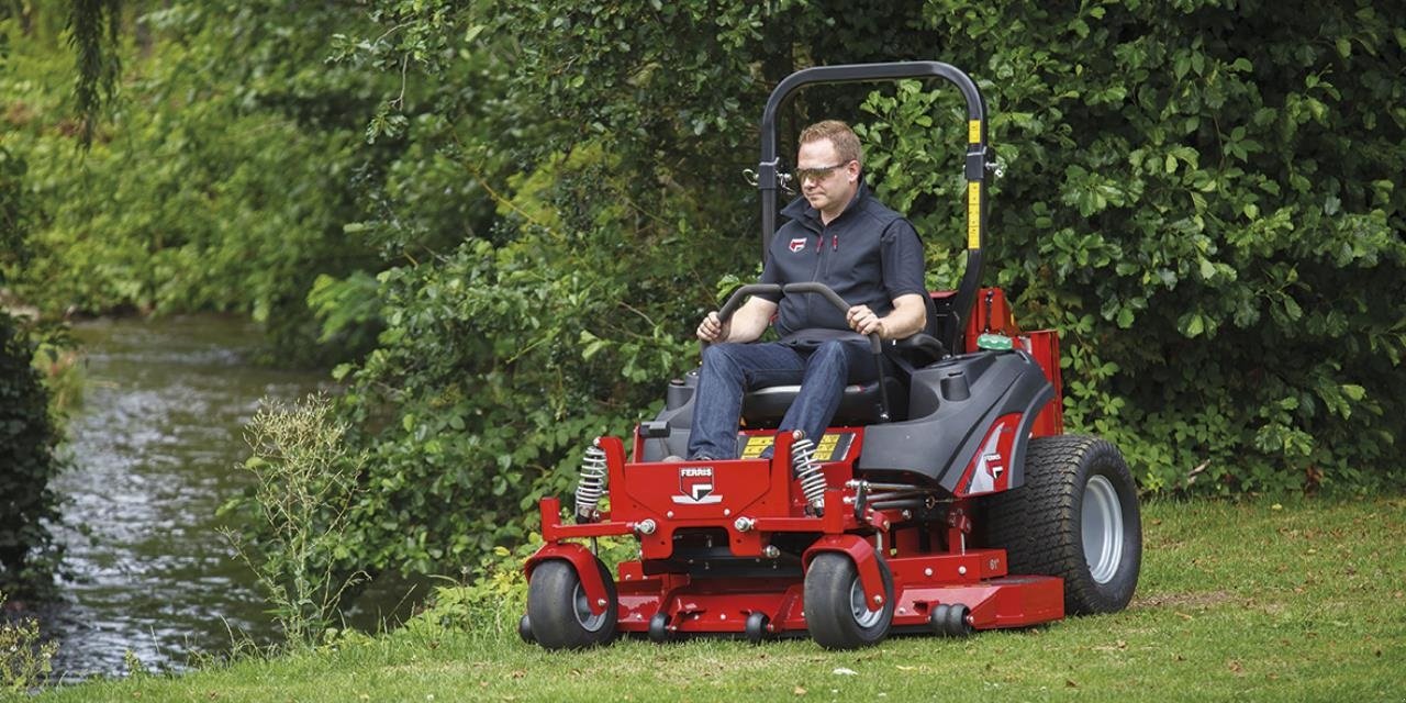 Sitzrasenmäher van het type Ferris ZT 2600 IS, Gebrauchtmaschine in Hadsten (Foto 1)