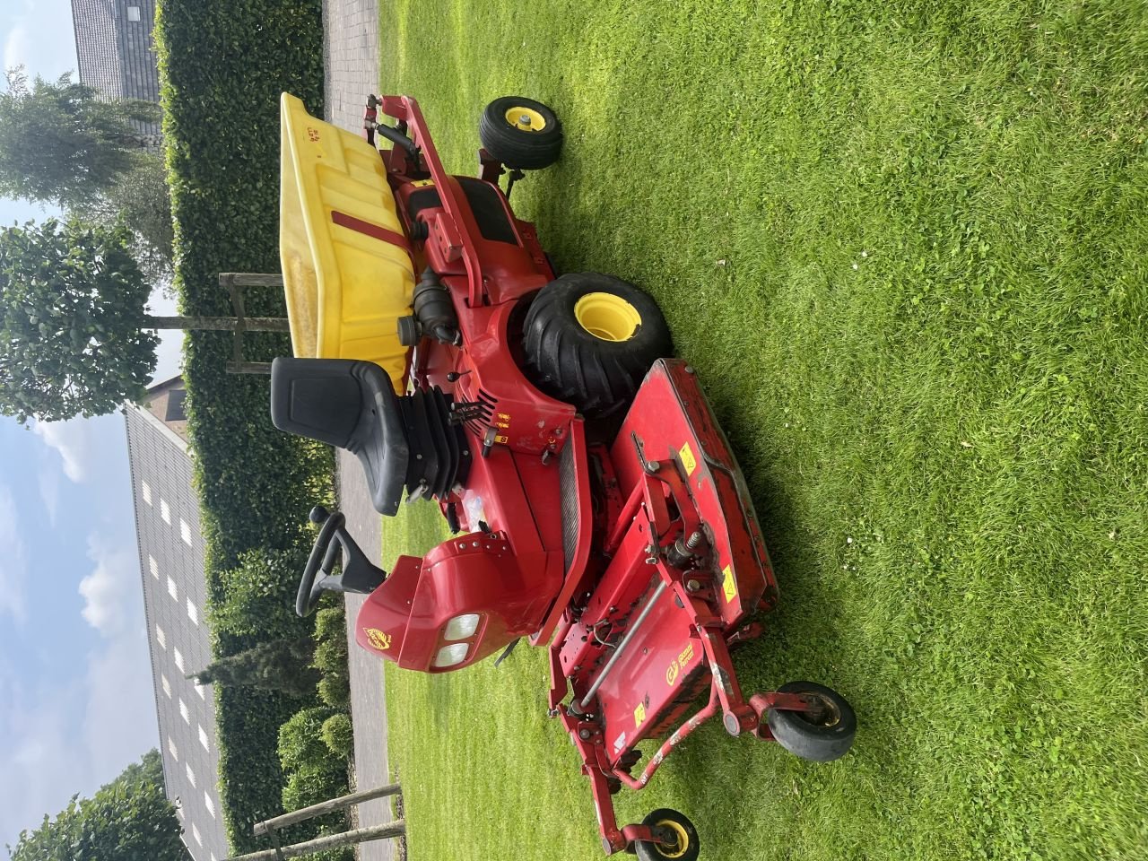 Sitzrasenmäher van het type Gianni Ferrari Sr200 diesel, Gebrauchtmaschine in Wadenoijen (Foto 2)