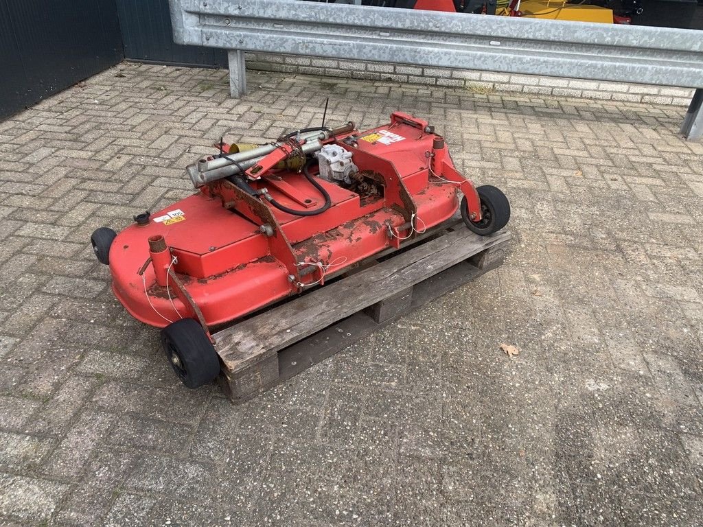 Sitzrasenmäher du type Hako 120 CM MAAIDEK YANMAR, Neumaschine en MARIENHEEM (Photo 1)