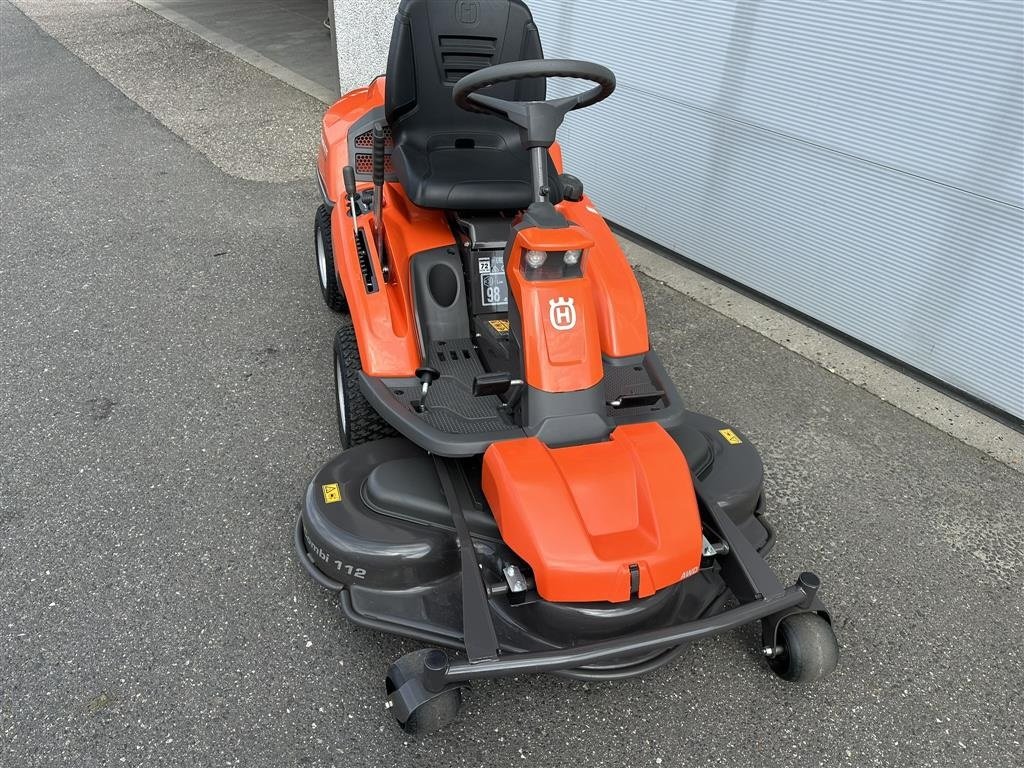 Sitzrasenmäher del tipo Husqvarna 316 TXS AWD Meget Lidt brugt !, Gebrauchtmaschine en Holstebro (Imagen 4)