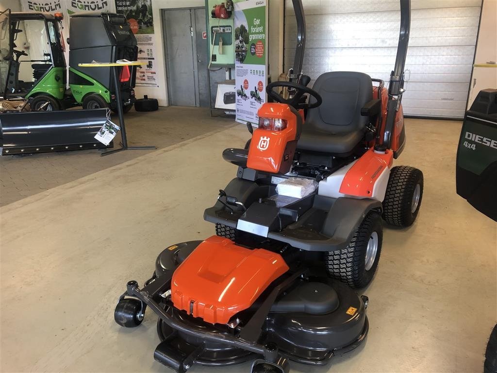 Sitzrasenmäher typu Husqvarna P 524 EFI Inkl 122 cm klipper, Gebrauchtmaschine v Vejle (Obrázok 2)