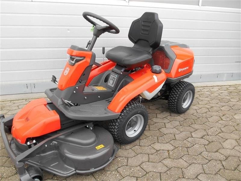 Sitzrasenmäher del tipo Husqvarna R 316TsX AWD, Gebrauchtmaschine en Mern (Imagen 2)