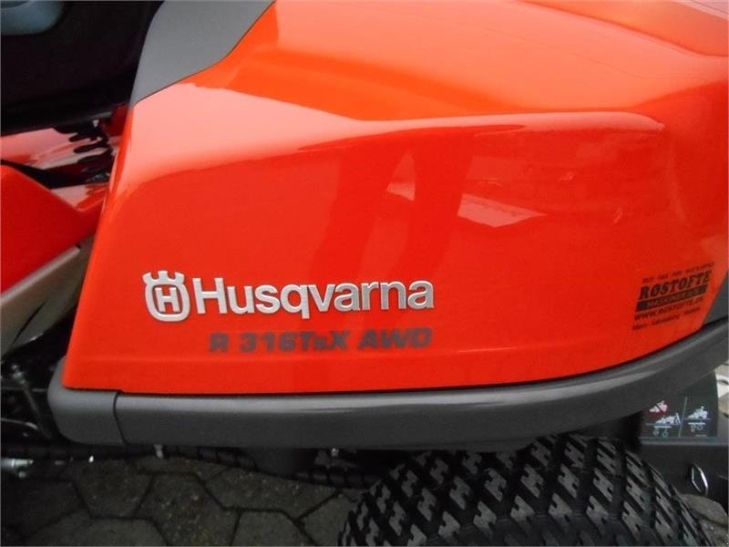 Sitzrasenmäher typu Husqvarna R 316TsX AWD, Gebrauchtmaschine v Mern (Obrázek 4)