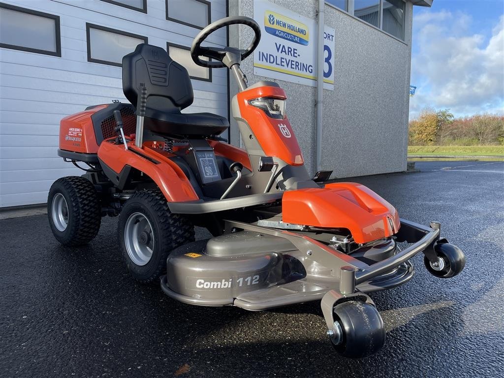 Sitzrasenmäher van het type Husqvarna R 316TX Inkl. 112 cm klipper, Gebrauchtmaschine in Holstebro (Foto 1)