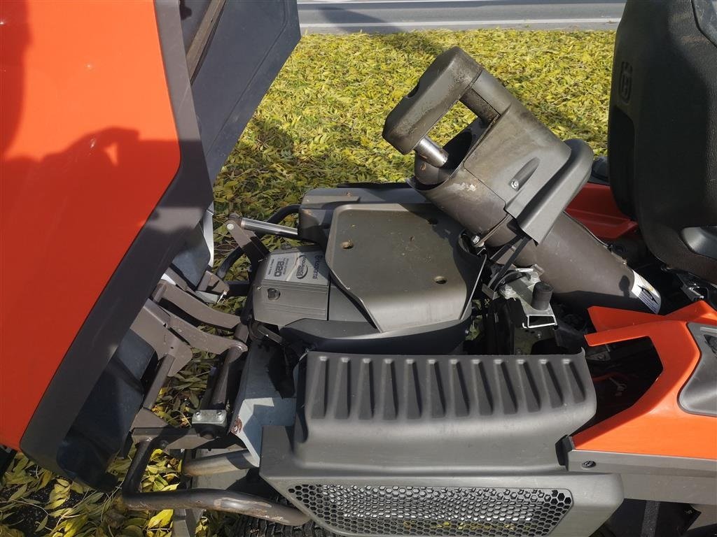 Sitzrasenmäher del tipo Husqvarna RC 320Ts AWD, Gebrauchtmaschine en Glamsbjerg (Imagen 7)