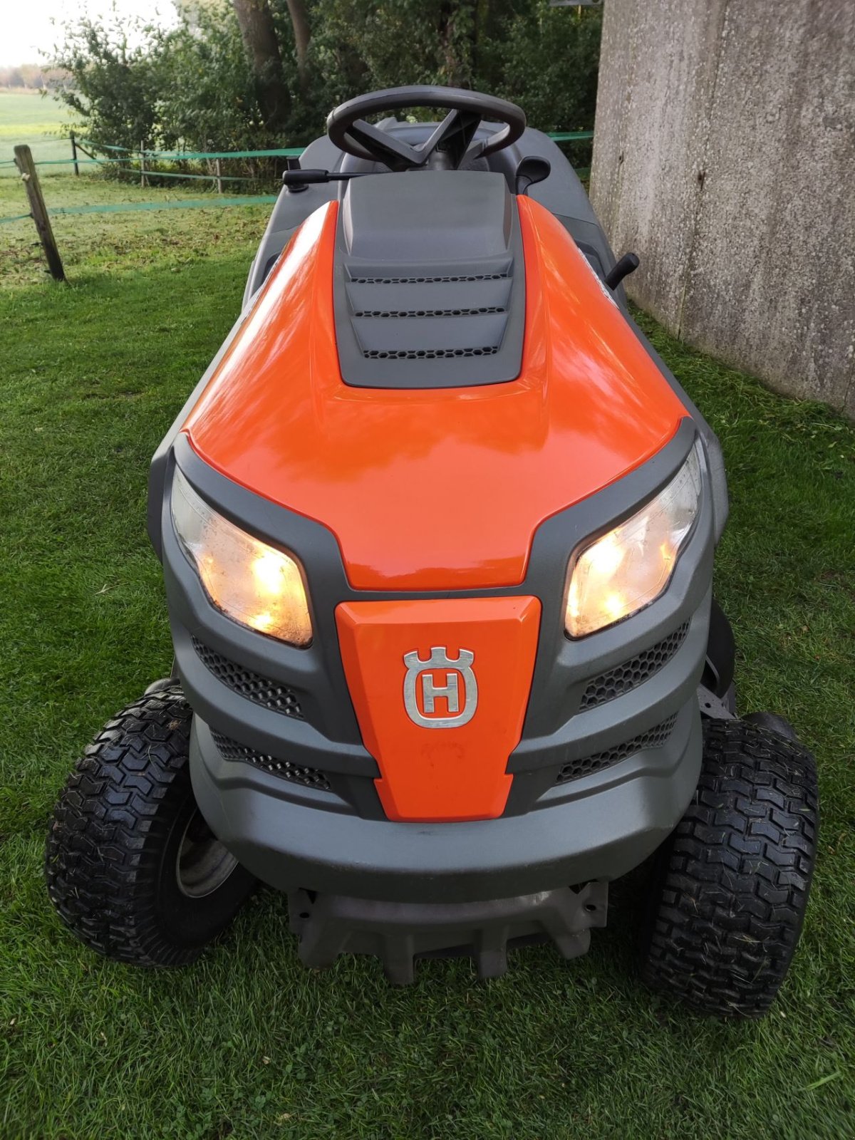 Sitzrasenmäher του τύπου Husqvarna TC142, Gebrauchtmaschine σε Klarenbeek (Φωτογραφία 3)