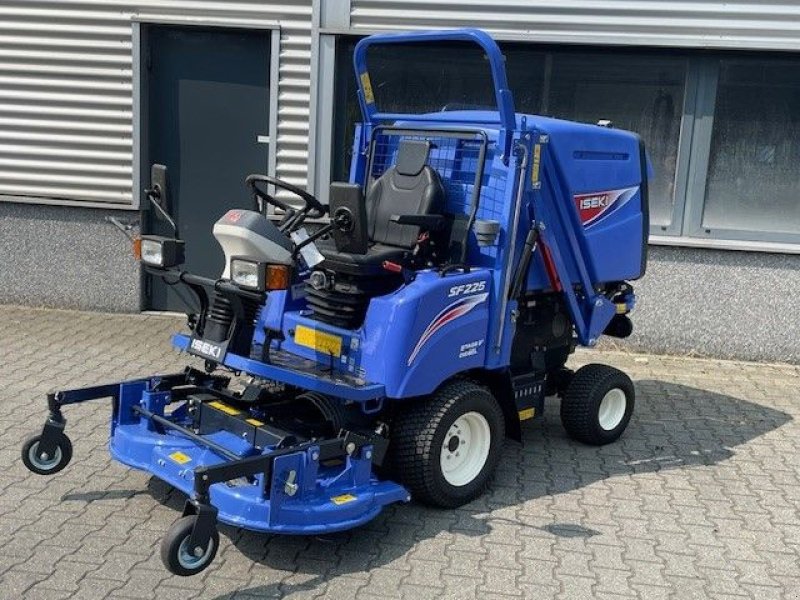 Sitzrasenmäher typu Iseki SF225 frontmaaier met opvang, Neumaschine v Roermond