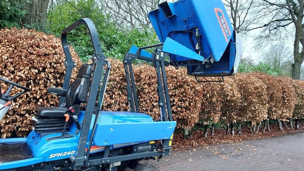 Sitzrasenmäher typu Iseki SFH240, Gebrauchtmaschine v Kolham (Obrázok 2)