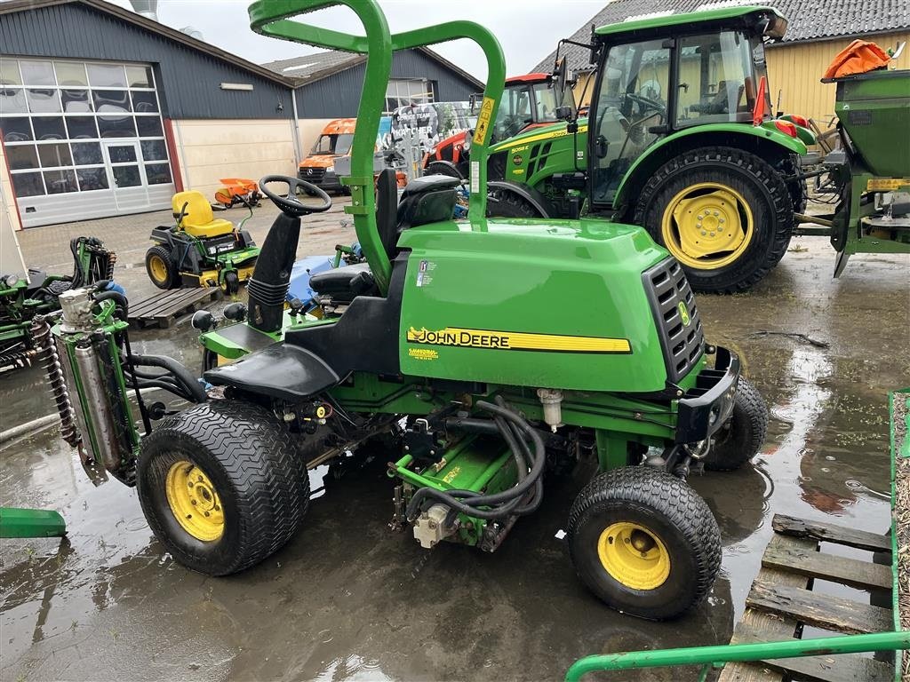 Sitzrasenmäher typu John Deere 7700 PrecisionCut - 7 bladet cylindre, Gebrauchtmaschine w Kastrup (Zdjęcie 4)