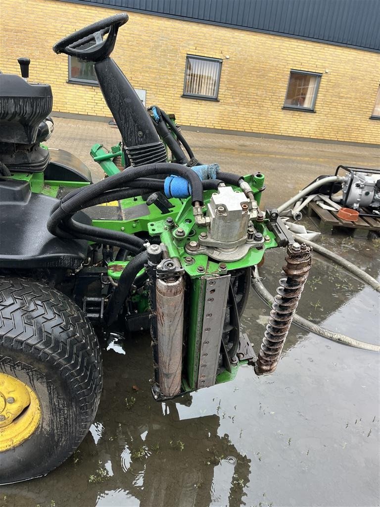 Sitzrasenmäher typu John Deere 7700 PrecisionCut - 7 bladet cylindre, Gebrauchtmaschine w Kastrup (Zdjęcie 2)