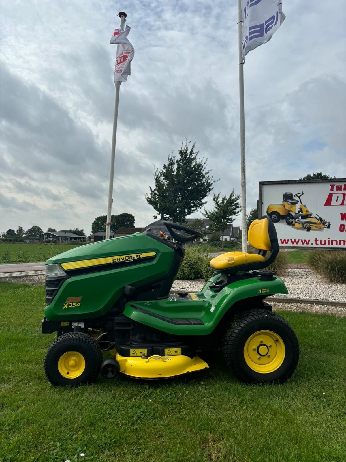 Sitzrasenmäher του τύπου John Deere X354, Gebrauchtmaschine σε Wadenoijen (Φωτογραφία 3)