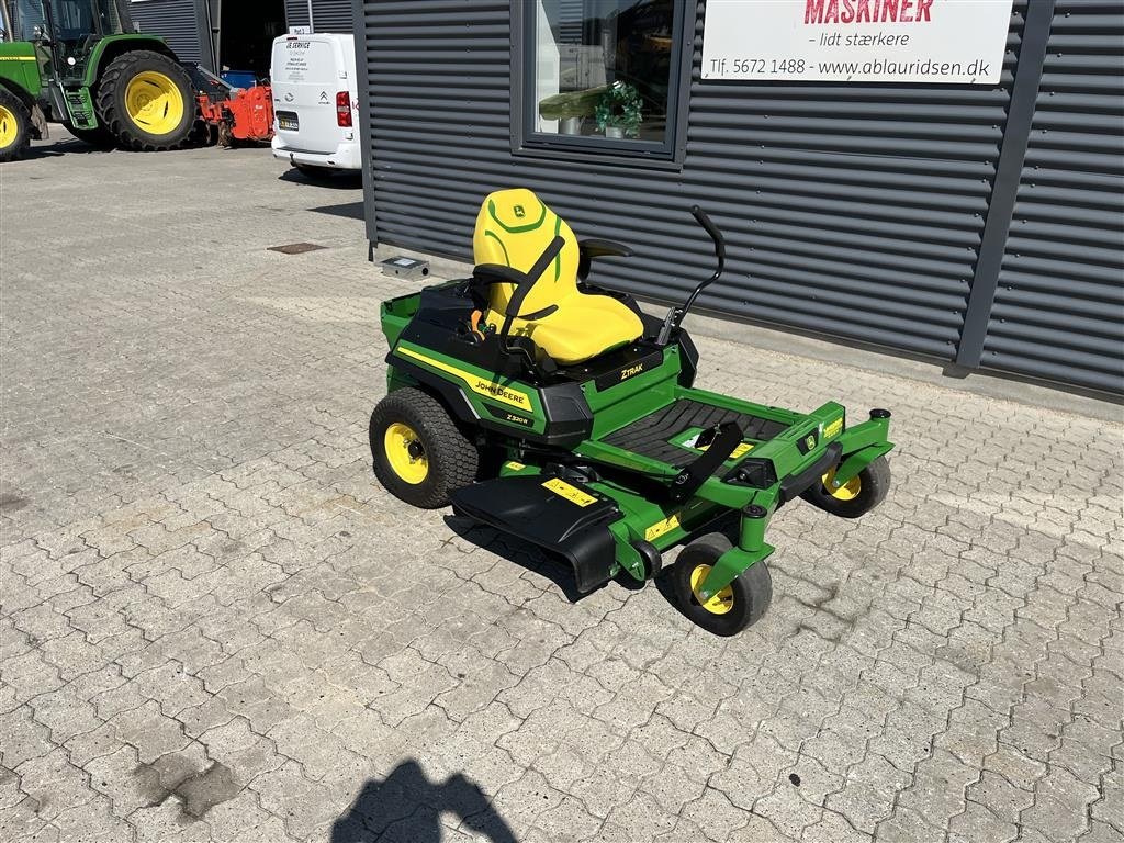 Sitzrasenmäher tipa John Deere Z320r kun kørt 3 timer SOM NY!, Gebrauchtmaschine u Rønnede (Slika 3)