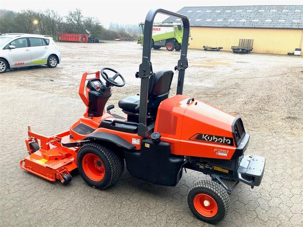 Sitzrasenmäher des Typs Kubota F251 - 2 WD, Gebrauchtmaschine in Tinglev (Bild 1)