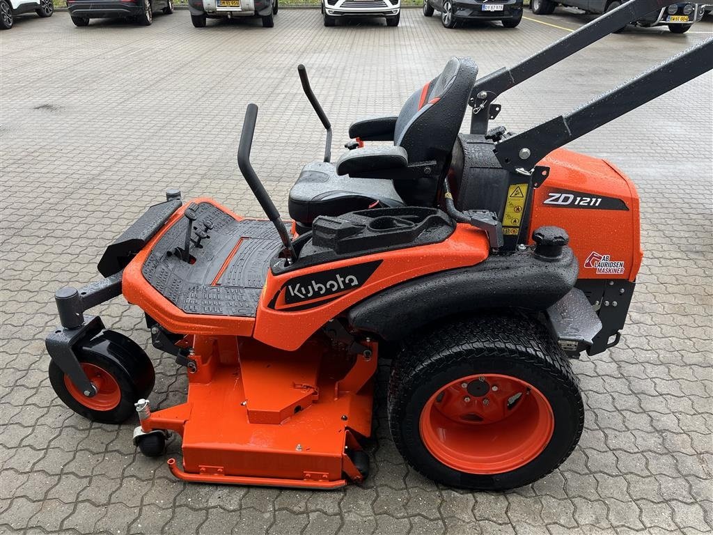 Sitzrasenmäher des Typs Kubota ZD1211 DEMO 150cm klippebord Diesel kun kørt 76timer, Gebrauchtmaschine in Rønnede (Bild 5)