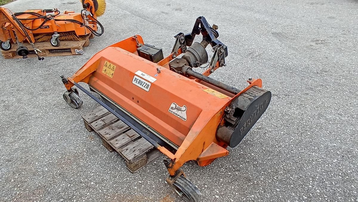 Sitzrasenmäher van het type Peruzzo Schlägelmulcher Scorpion 1600, Gebrauchtmaschine in Grünbach (Foto 2)