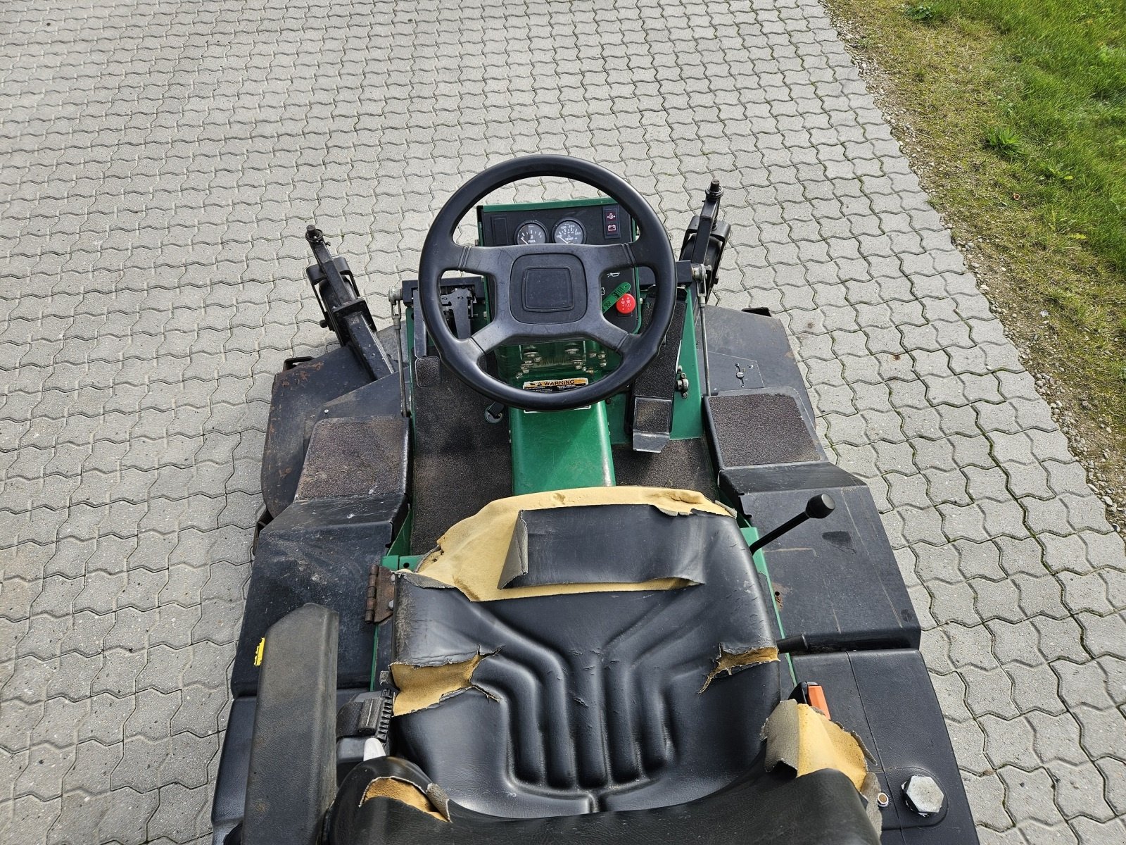 Sitzrasenmäher du type Ransomes 728, Gebrauchtmaschine en Herning (Photo 3)