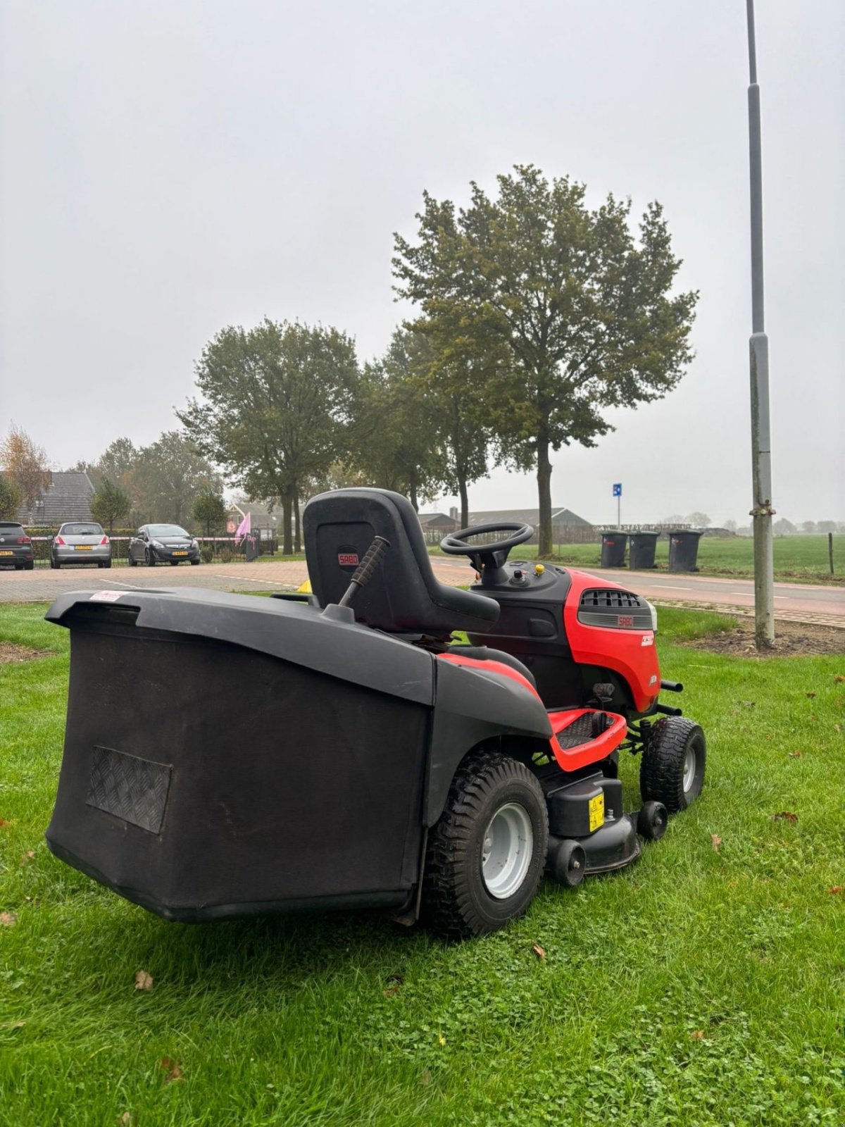 Sitzrasenmäher del tipo Sonstige -, Gebrauchtmaschine In Wadenoijen (Immagine 5)