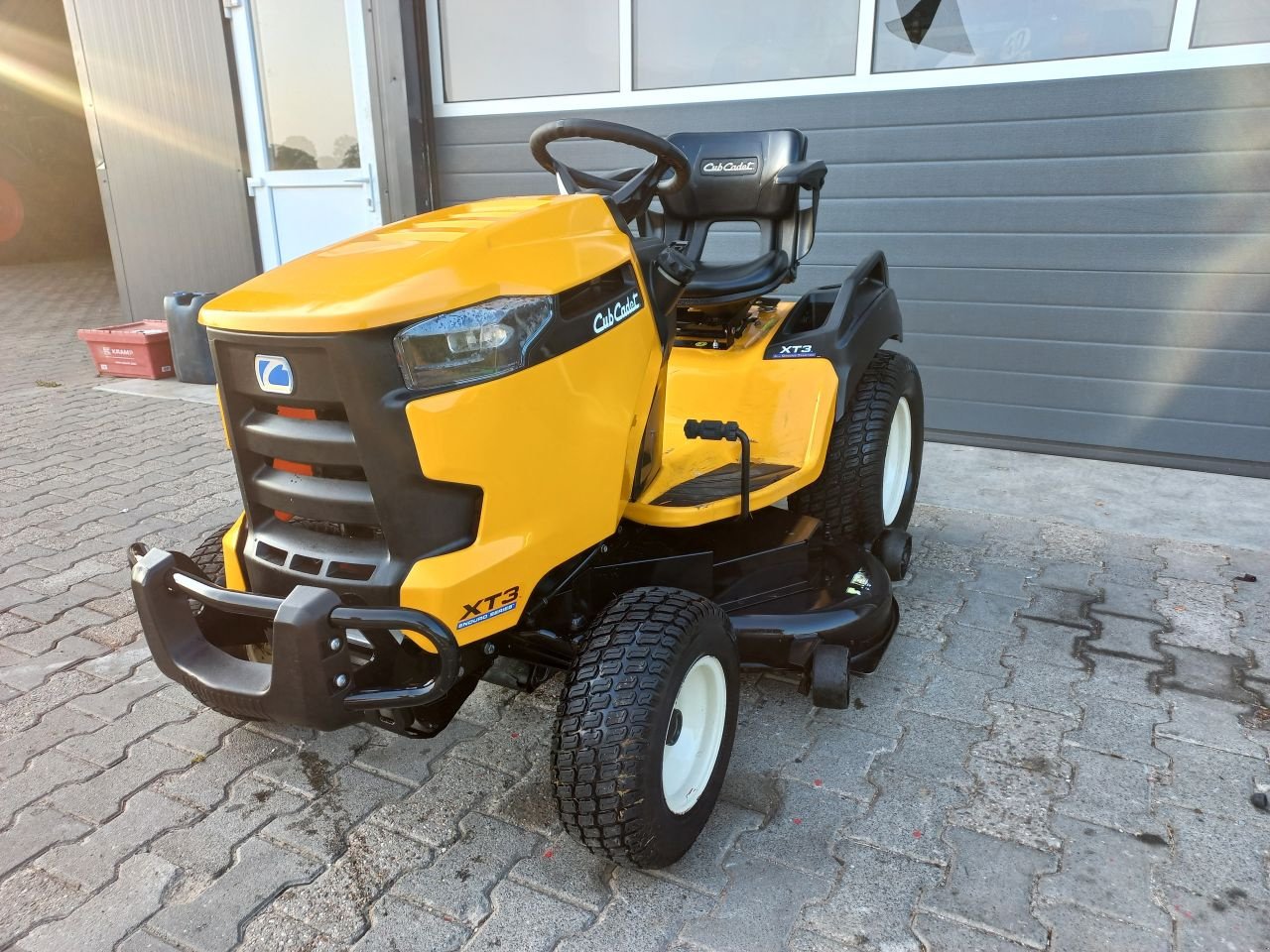 Sitzrasenmäher a típus Sonstige Cubcadet Xt 3, Gebrauchtmaschine ekkor: Daarle (Kép 1)