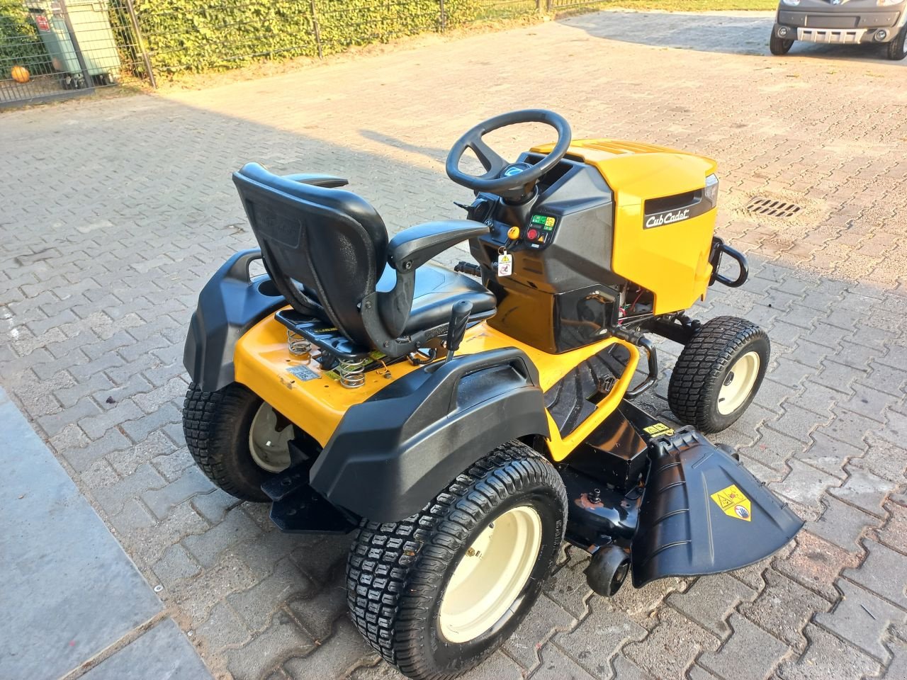 Sitzrasenmäher des Typs Sonstige Cubcadet Xt 3, Gebrauchtmaschine in Daarle (Bild 7)