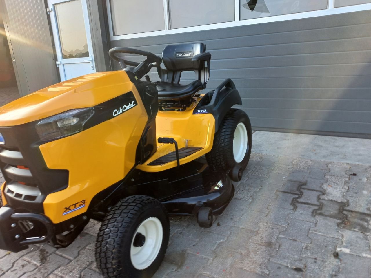 Sitzrasenmäher tip Sonstige Cubcadet Xt 3, Gebrauchtmaschine in Daarle (Poză 11)