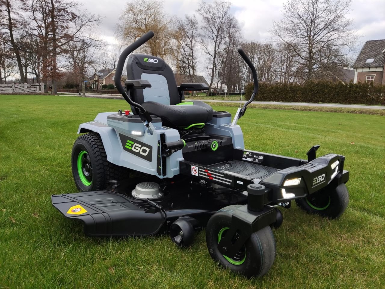 Sitzrasenmäher van het type Sonstige EGO ZT5201E-L, Neumaschine in Klarenbeek (Foto 3)