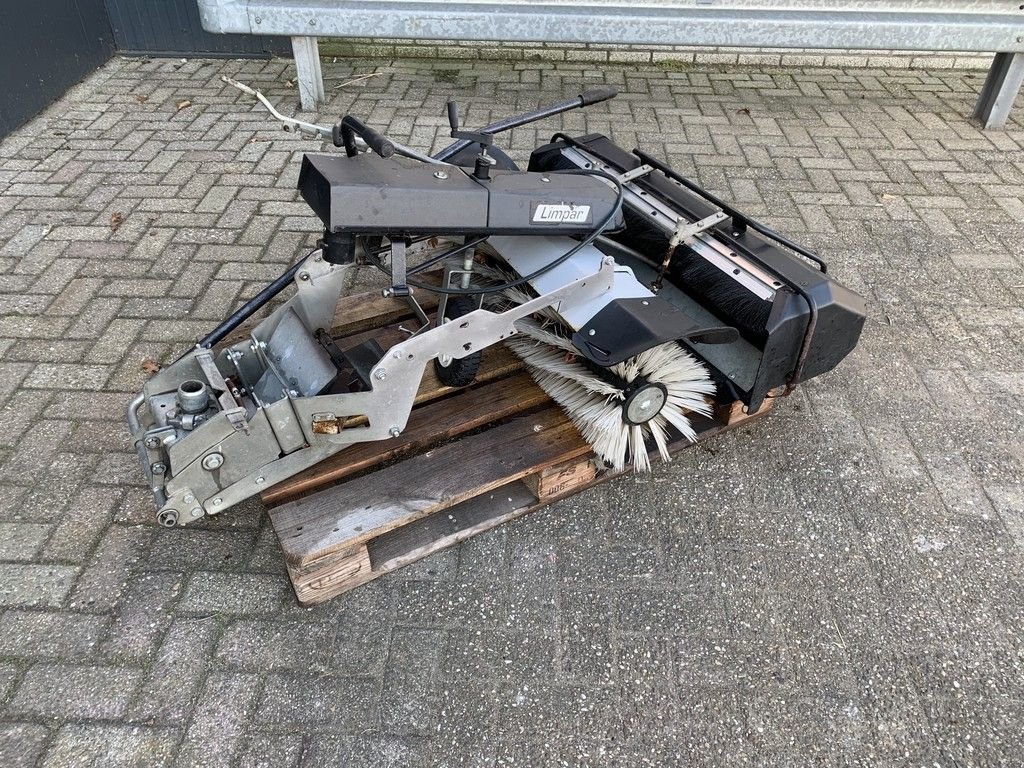 Sitzrasenmäher du type Sonstige Limpar FRONTVEEGMACHINE VOOR ZITMAAIER, Neumaschine en MARIENHEEM (Photo 2)