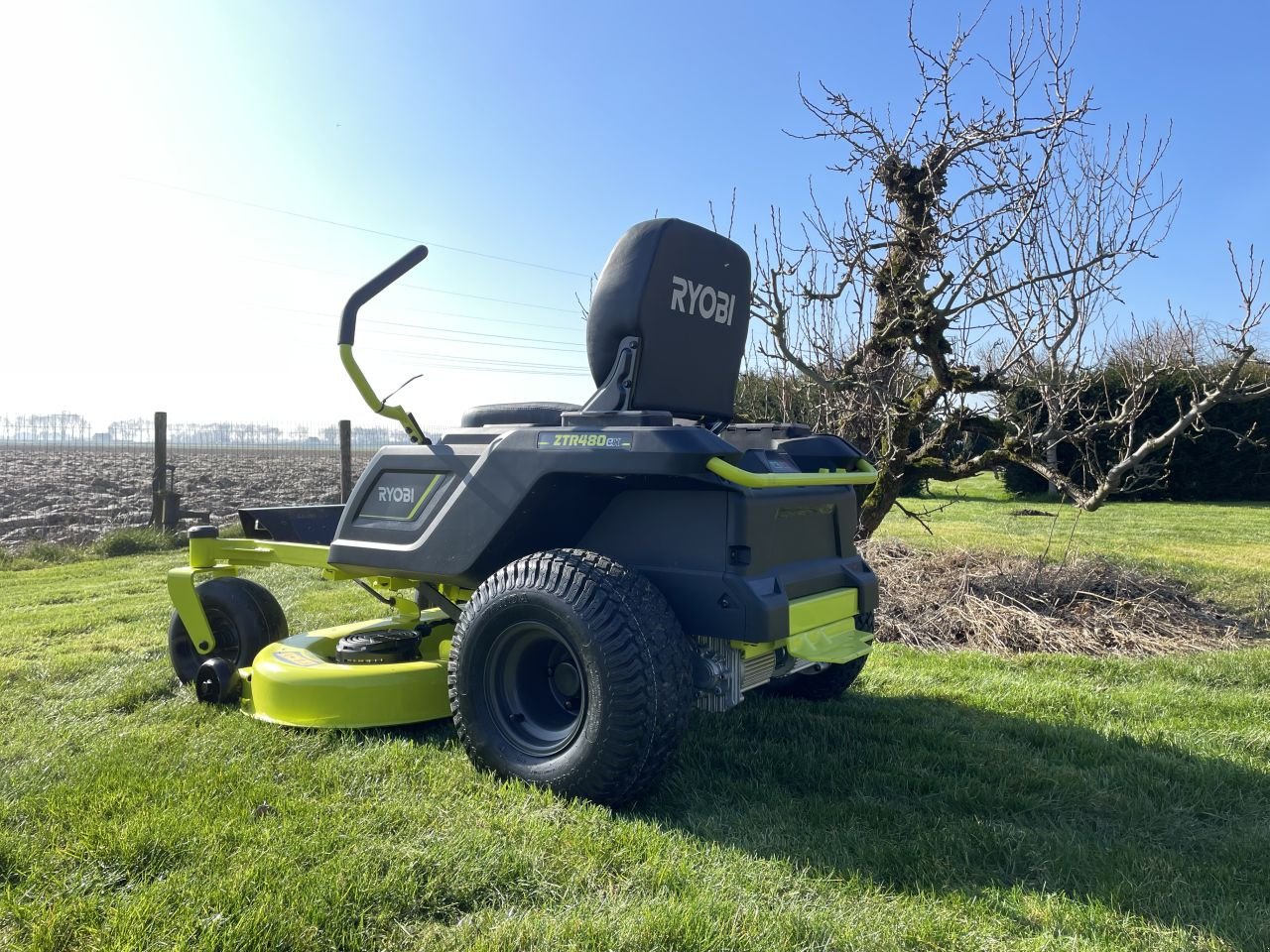 Sitzrasenmäher типа Sonstige RYOBI RYOBI Electrisch, Neumaschine в Klaaswaal (Фотография 4)