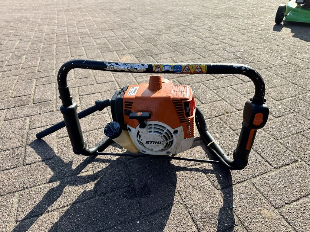 Sitzrasenmäher des Typs Stihl BT 120 C, Gebrauchtmaschine in MARIENHEEM (Bild 4)