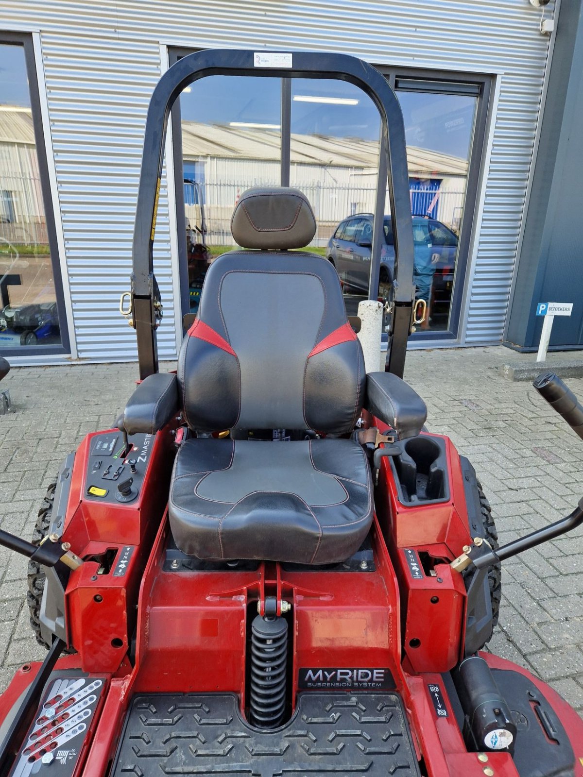 Sitzrasenmäher от тип Toro Pro 4000, Gebrauchtmaschine в SCHEEMDA (Снимка 11)