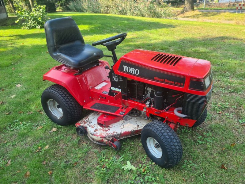 Sitzrasenmäher des Typs Toro Wheel Horse 212-5, Gebrauchtmaschine in Lierop (Bild 1)