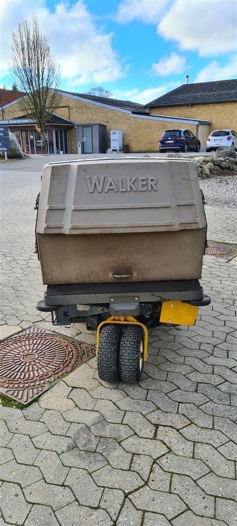 Sitzrasenmäher del tipo Walker D21d, Gebrauchtmaschine en Ringe (Imagen 4)