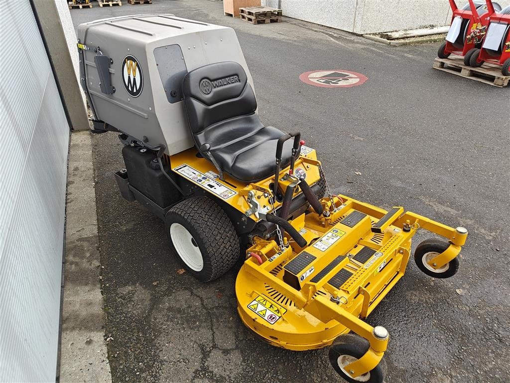 Sitzrasenmäher van het type Walker S18 - med opsamler, Gebrauchtmaschine in Holstebro (Foto 5)