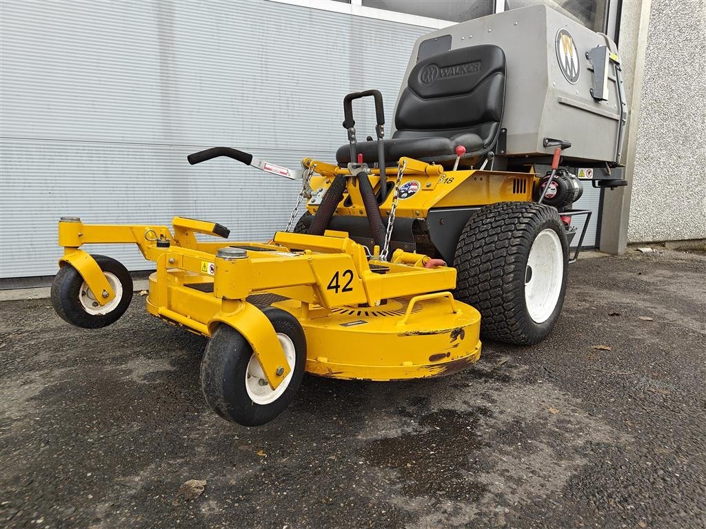 Sitzrasenmäher van het type Walker S18 - med opsamler, Gebrauchtmaschine in Holstebro (Foto 3)