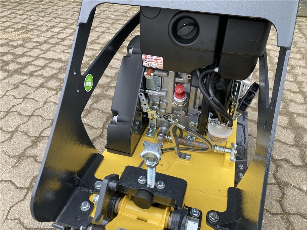 Sonstige Bagger & Lader typu Bomag BPR 25/50 D Regulering af vibrator og motoromdrejninger fra håndtag, Gebrauchtmaschine v Roslev (Obrázok 7)