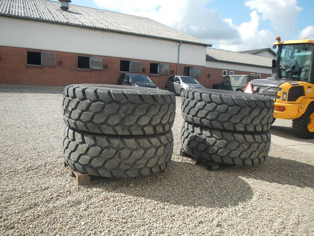 Sonstige Bagger & Lader Türe ait Bridgestone 20.5R25 D278, Gebrauchtmaschine içinde Aabenraa (resim 1)