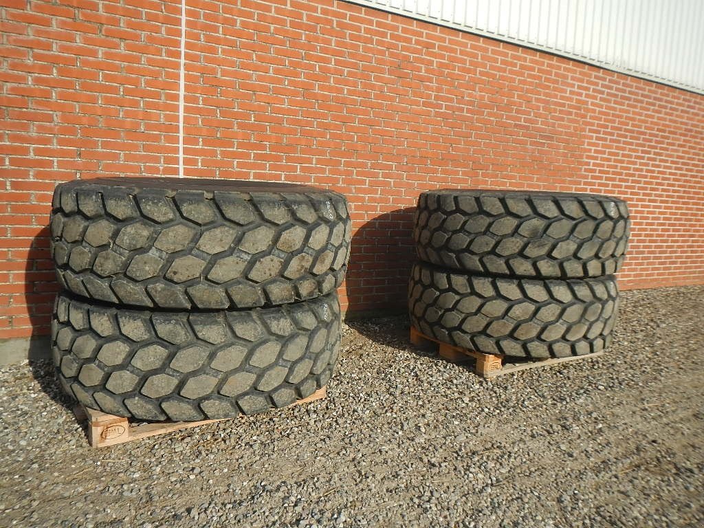 Sonstige Bagger & Lader van het type Bridgestone 20.5R25 D298, Gebrauchtmaschine in Aabenraa (Foto 1)