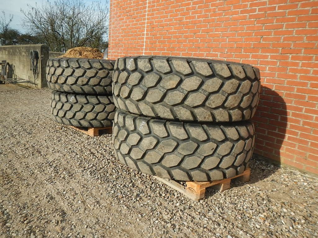 Sonstige Bagger & Lader tip Bridgestone 20.5R25 D298, Gebrauchtmaschine in Aabenraa (Poză 3)